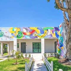 3BR/2BA|Vivid Vibe Villa|Gated Driveway & Backyard