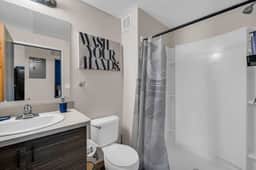 Chic 1BR Retreat in Midtown Detroit - Image 4