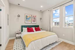 Luxury 1BR|1BA in the Heart of Fishtown - Image 2