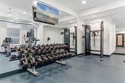 1Bed 1Bath + Gym | 10 min DT + Stadiums & Airport - Image 4