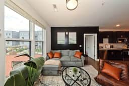 Luxury Italian vibe 3Bed | Pool, Gym, Parking - Image 3