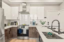 Cozy 1BR|1BA Retreat in Philly - Image 3