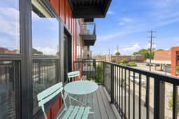 Luxe 1BR stay in Columbus with Rooftop & Gym - Image 4