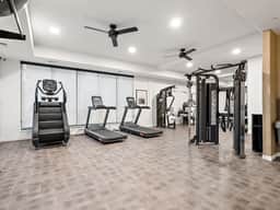 1 Bed w/Gym by Historic Riverfront District! - Image 5