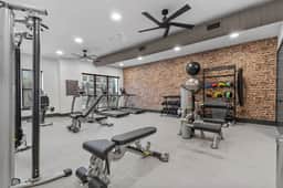 1Bed 1Bath Pool + Gym | Near Domain Mall + Airport - Image 5