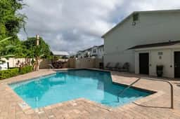 Bright 2BR Tampa Retreat • Near Bay & Downtown - Image 4