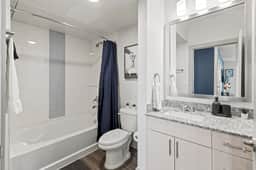 Stylish 2BR Near Uptown & Medical District - Image 4