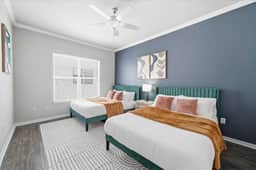 Modern 2BR Apartment with Pool, Gym & Free Parking - Image 2