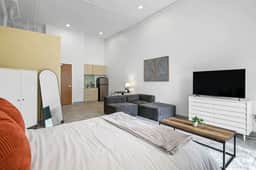 1 Bed|1 Bath | Beautiful Northshore Close to DT - Image 4