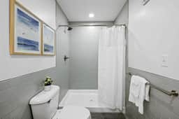 1 Bed|1 Bath | Beautiful Northshore Close to DT - Image 5