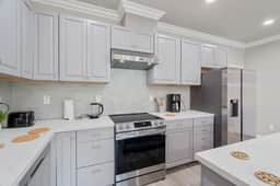 3bd-Sleeps 8+Stanford+META+GOOG - Image 2
