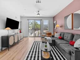 Modern 1BR/1BAPool+Gym| Austin - Image 2
