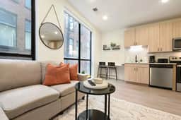 Cozy 1BR/1BA + Gym Near UPMC & Carnegie Mellon - Image 5