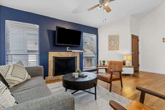 Walk to SoCo|Private Patio|Free Parking|Pets OK - Image 1