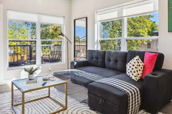Cozy 1BR/1BA Urban Retreat in Columbus - Image 1
