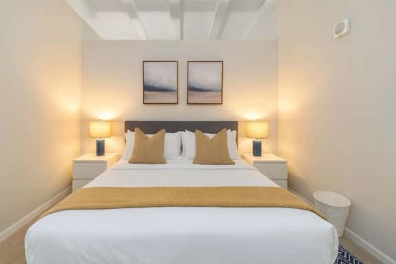Cozy 1BR in Downtown | Walk to Stadiums + Gym - Image 1