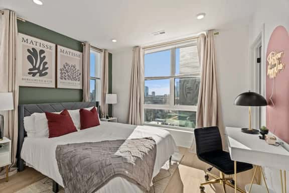 Modern 1BR Condo & Parking by Zoo, Museums, UPenn - Image 1