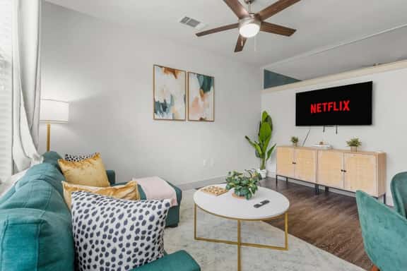 Midtown Dallas Escape | 1BR | Pool | Free Parking - Image 1