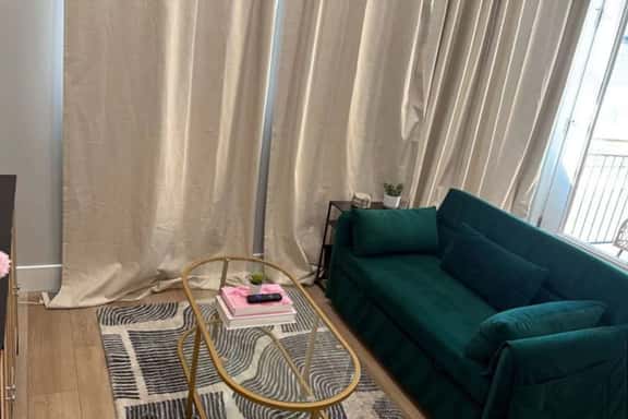 Modern 1BR Fishtown Apt | Prime Philly Location - Image 1
