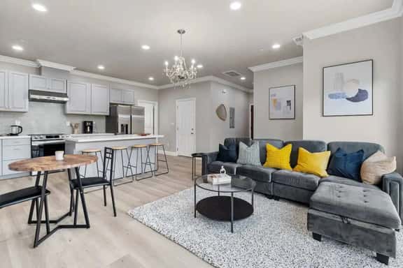 3bd-Sleeps 8+Stanford+META+GOOG - Image 1