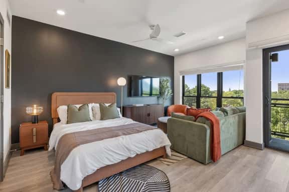 Atlanta City View |Rooftop Patio| Downtown Getaway - Image 1