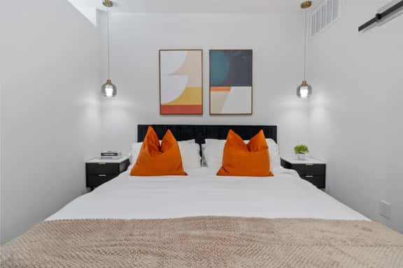Lux King Bed | Patio & Pool | Gym | By Domain Mall - Image 1