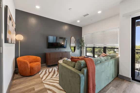 Downtown ATL Luxe | Walk to Olympic Park - Image 1
