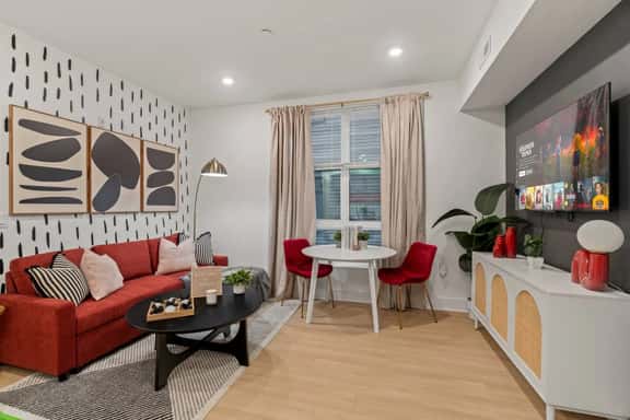 1BR by UPenn, Museums, Zoo, CHOP, Drexel, Rocky - Image 1