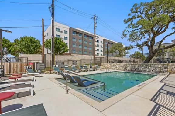 Modern 1BR/1BAPool+Gym| Austin - Image 1