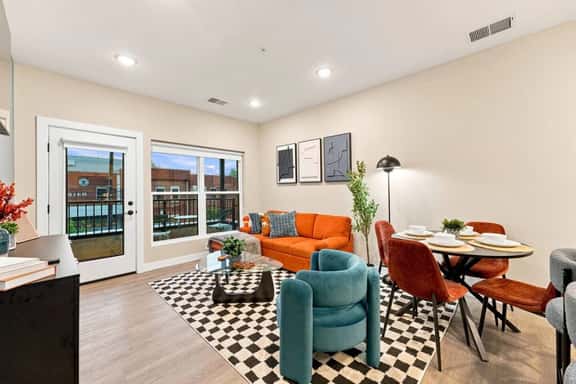 Modern 1BR Apt with Balcony, Gym and Free Parking - Image 1