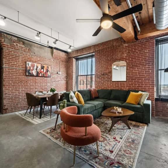 Chic Loft DT St. Louis•FREE Parking•RT Patio•Gym - Image 1