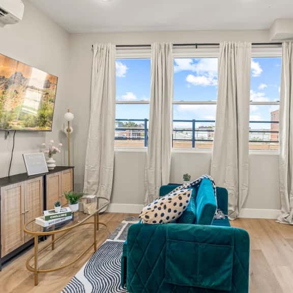 Cozy 1BR|1BA Retreat in Philly - Image 1