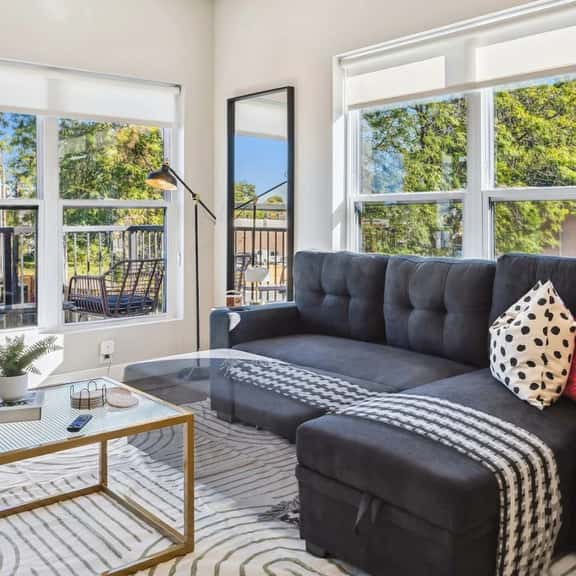 Cozy 1BR/1BA Urban Retreat in Columbus - Image 1