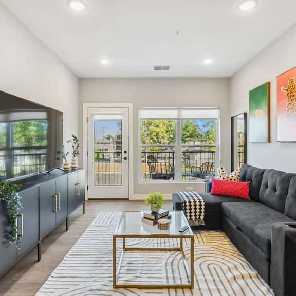 Modern 1BR/1BA Comfort in Columbus - Image 1
