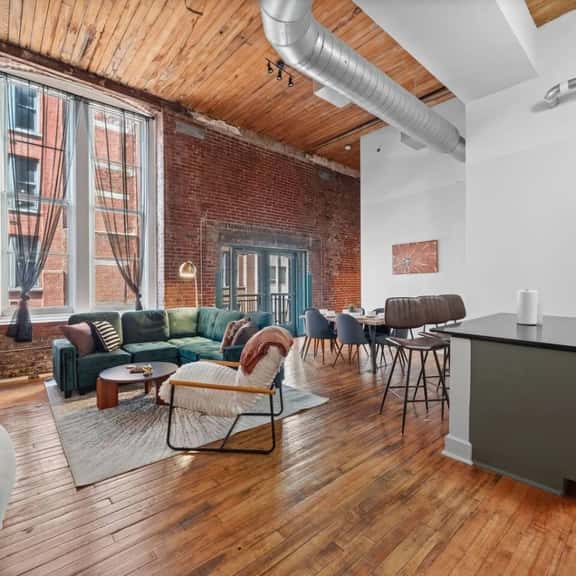 Modern 2BR Retreat Near Downtown St. Louis - Image 1