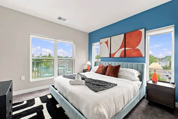 Spacious 2BR Apt | Rooftop + Downtown Columbus - Image 3