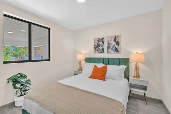 3BR/2BA|Vivid Vibe Villa|Gated Driveway & Backyard - Image 3