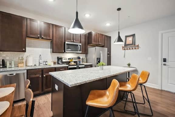 Italian village luxury 2 bedroom 2 bathroom - Image 4