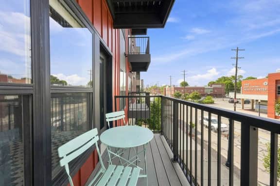 Luxe 1BR stay in Columbus with Rooftop & Gym - Image 4