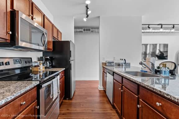 Stylish Loft-Style 1 Bed, 1 Bath Downtown Memphis - Image 3
