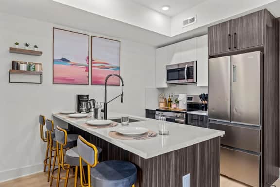 1BR by Zoo, Museums, FM Park, Univ City, Hospitals - Image 5