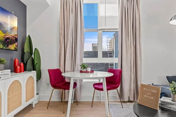 1BR by Zoo, Museums, FM Park, Univ City, Hospitals - Image 4