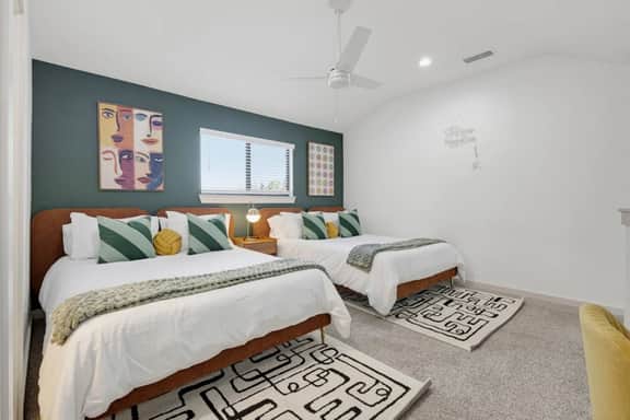 Sleeps 5 ~ Near American Airlines Center + the Medical District + Downtown/Uptown - Image 3