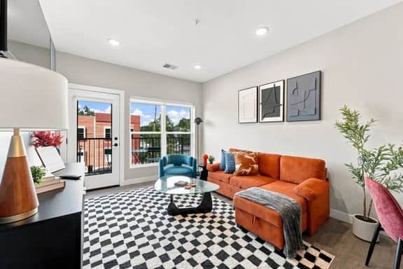 Urban 1BR Retreat in Olde Towne East | Rooftop - Image 2