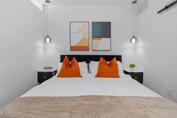 Lux King Suite | Gym | Pool | Techridge - Image 3
