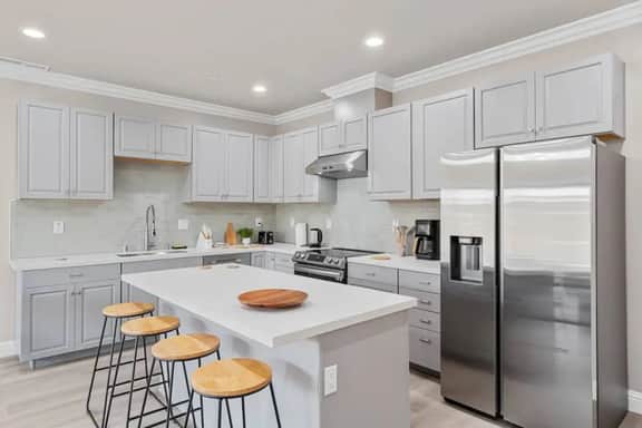 3bd-Sleeps 8+Stanford+META+GOOG - Image 3
