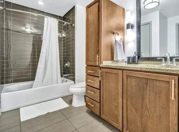 Scenic Views•FreeParking•8min to American Airlines - Image 5