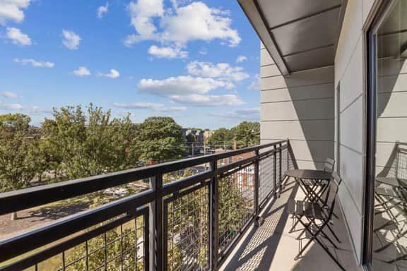 Modern ATL Escape | Downtown & Park Nearby - Image 2