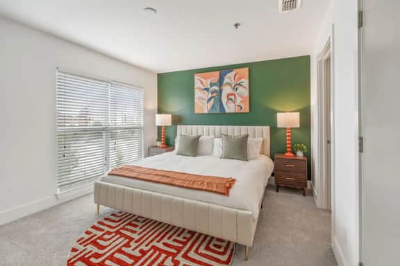 Lux 2BR| Rooftop Deck | Beltline+DT | Free Parking - Image 3