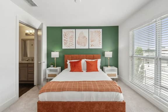 Lux 2BR| Rooftop Deck | Beltline+DT | Free Parking - Image 5